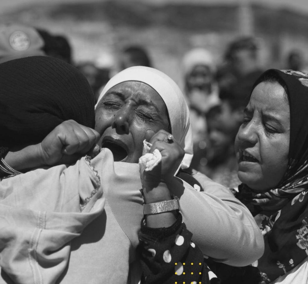 crying lady black and white